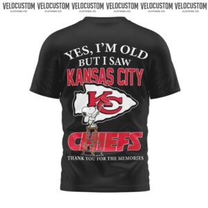 Kansas City Chiefs Snoopy Yes I Am Old But I Saw Thank You For The Memories Shirt