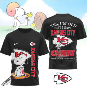 Kansas City Chiefs Snoopy Yes I Am Old But I Saw Thank You For The Memories Shirt